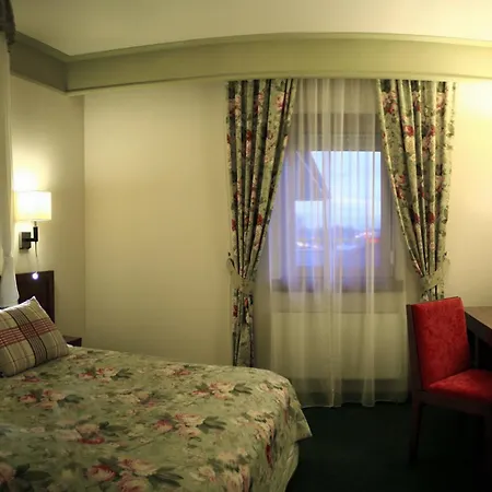 Ahotel 2*